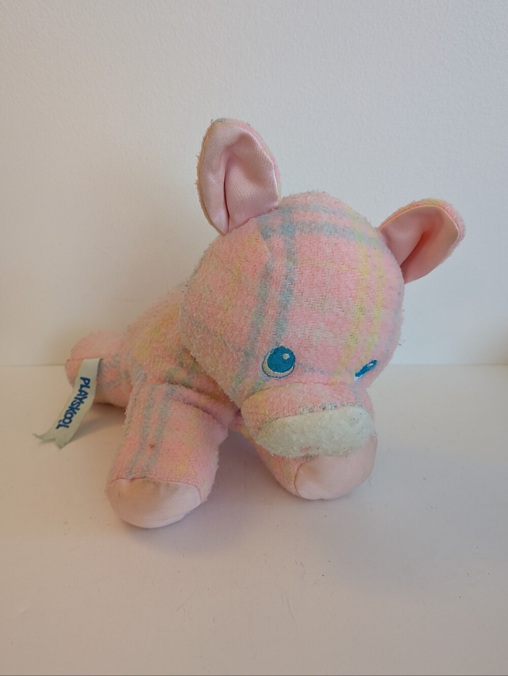 Vintage Playskool snuzzles pink pig Pastel woven plaid fabric satin Feet Stuffed
